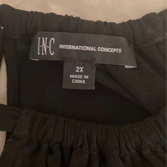 Women’s top - Picture 2 of 5